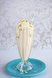 Almond millk Shake